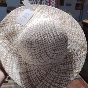 Time and Tru Woven Hat in Cream and Tan